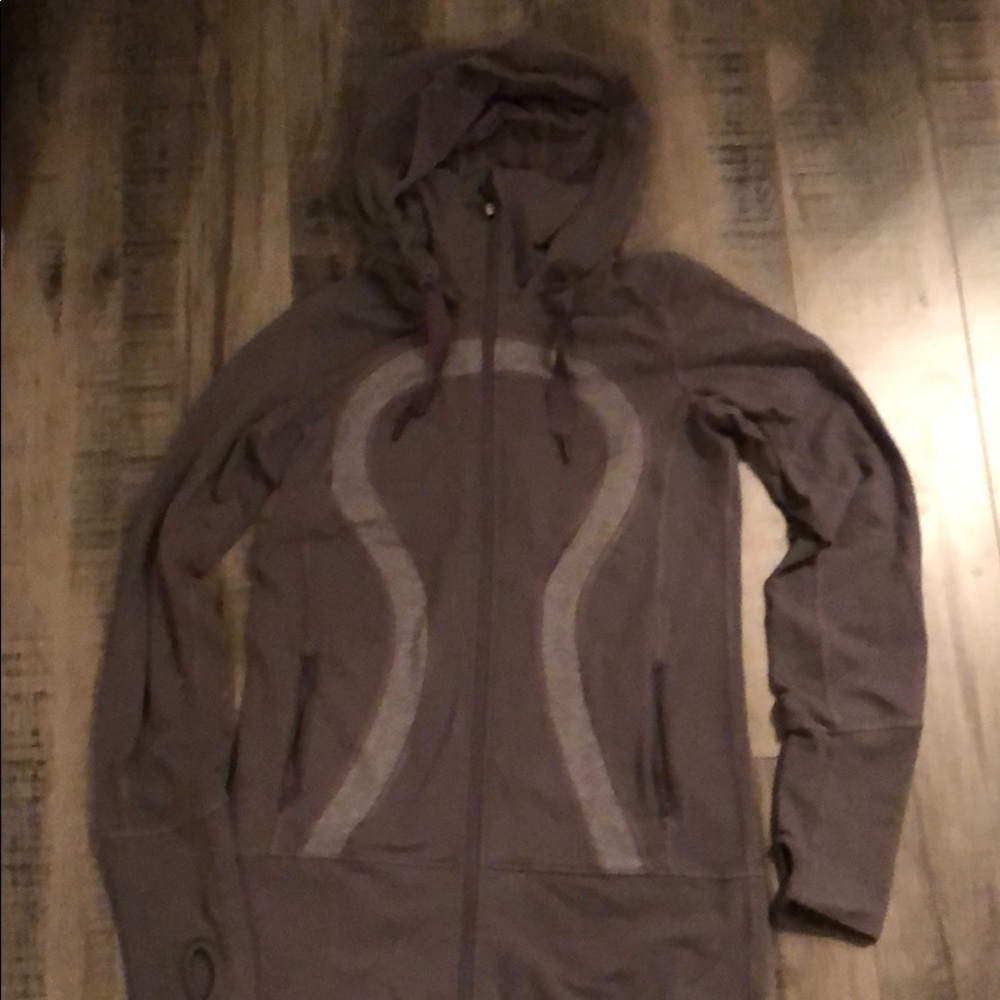 In stride zip up